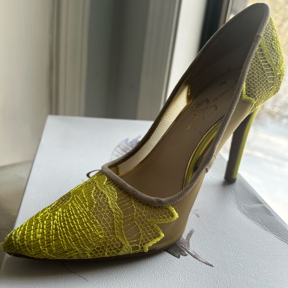 Elegant Neon Yellow Lace Heels